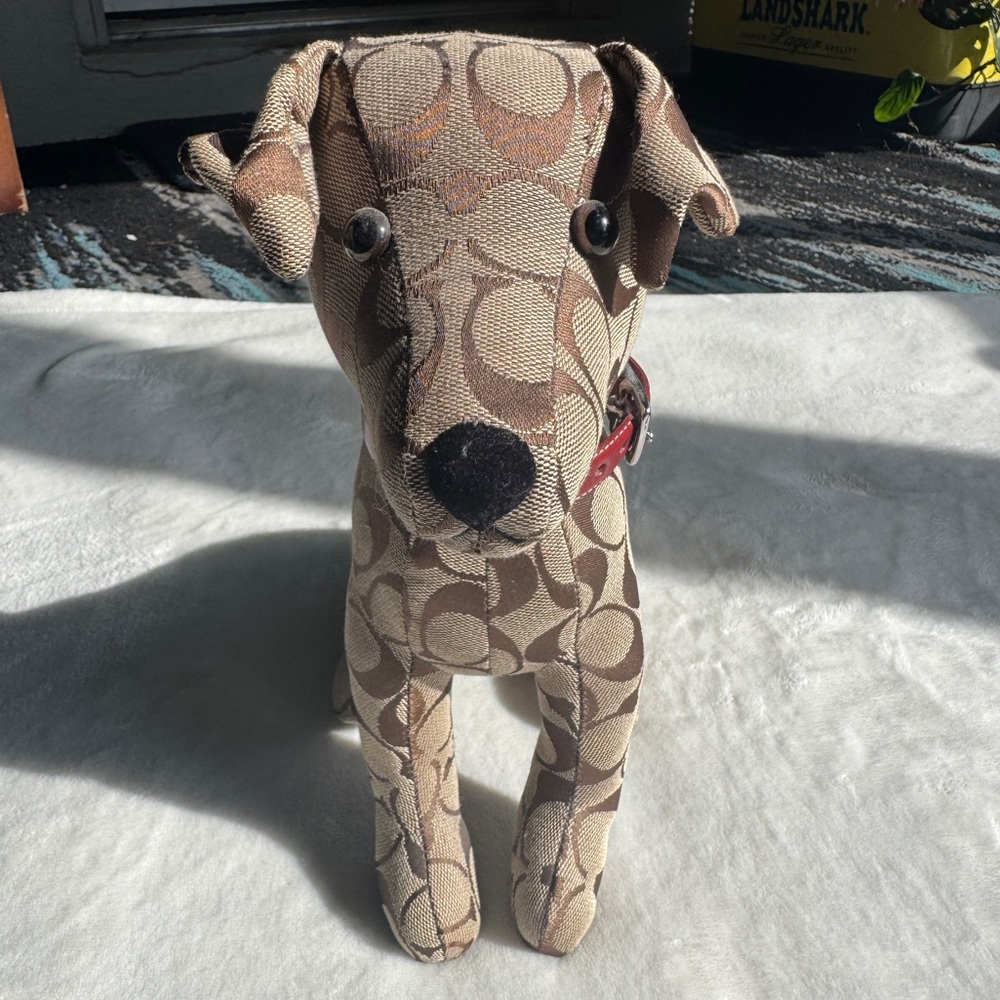 Rare Vintage Coach Signature Canvas Dog Figurine in Tan with Red Collar - Picture 2 of 6